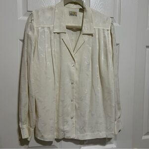 Liz Claiborne Cream Long-Sleeved Blouse